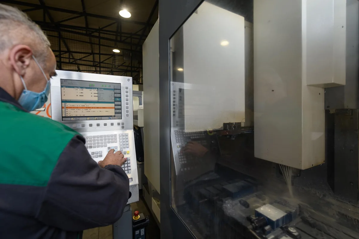 phone case vending machine supplier